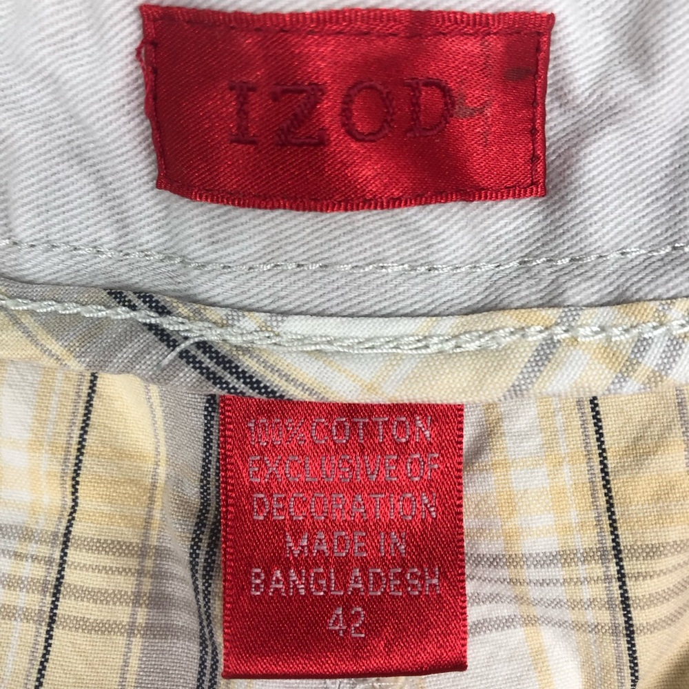 IZOD BERMUDA SHORTS - Picture 3 of 6